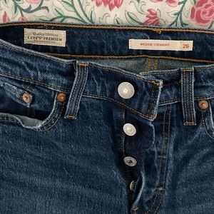 Levi’s Wedgie Straight 26